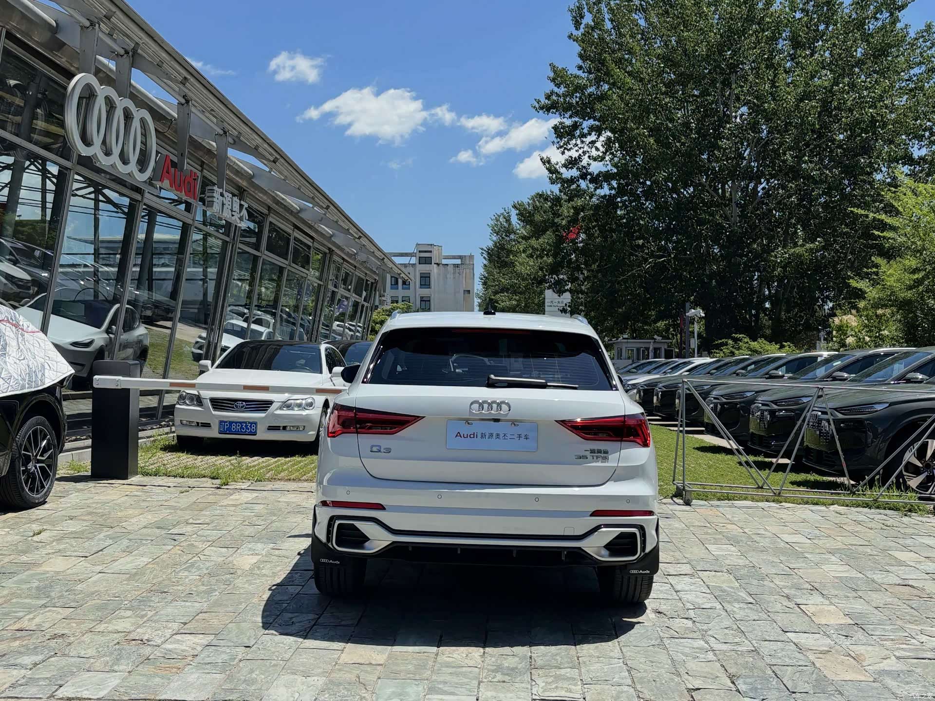 Audi Q3, 2024 9