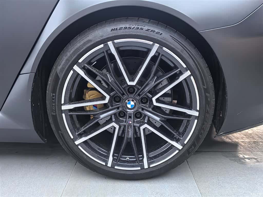 BMW M5, 1900 18
