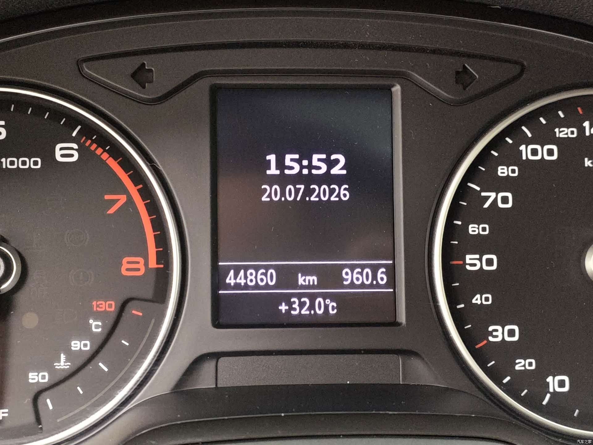 Audi Q2L, 2021 14