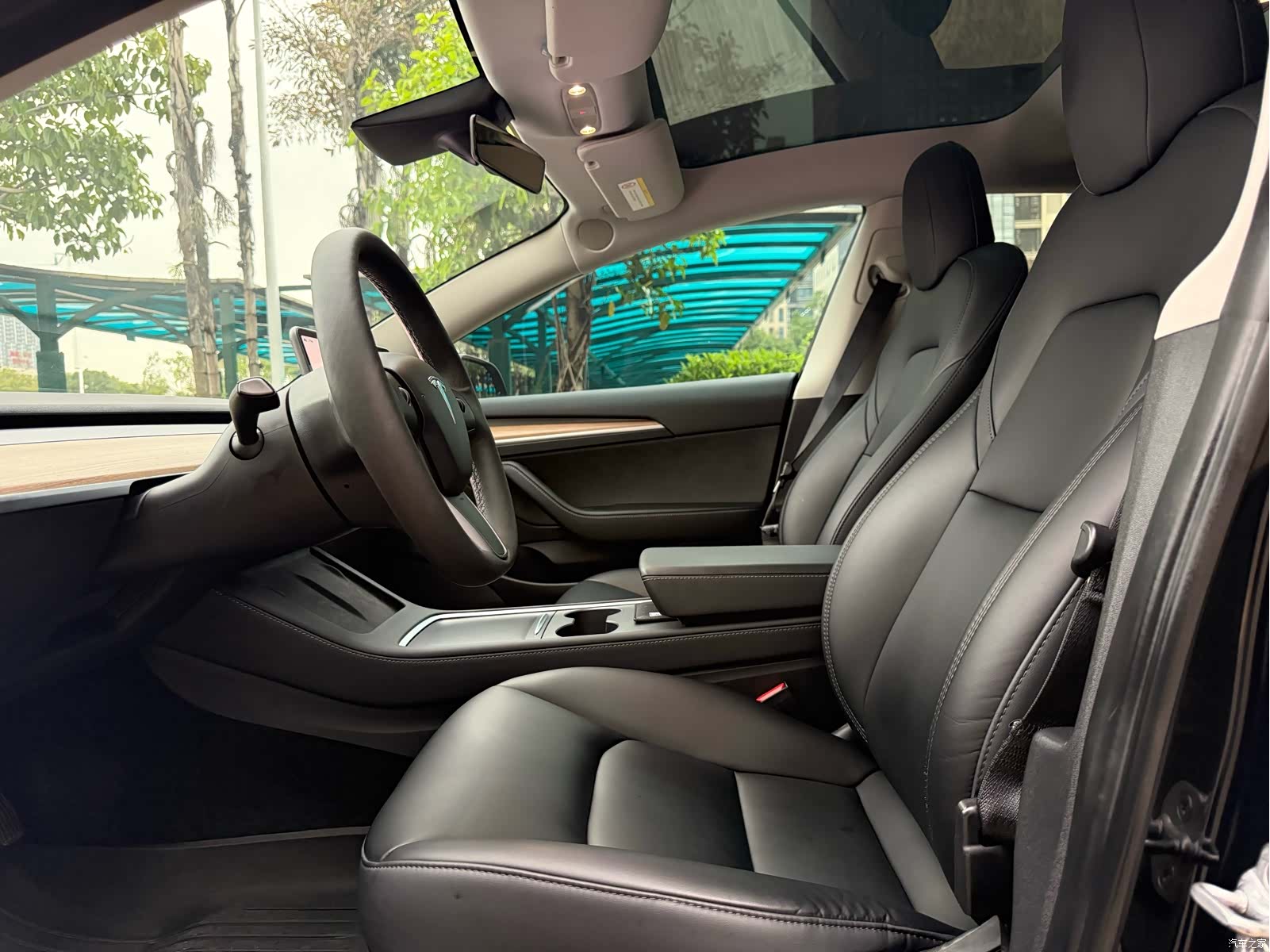Tesla Model 3, 2023 4