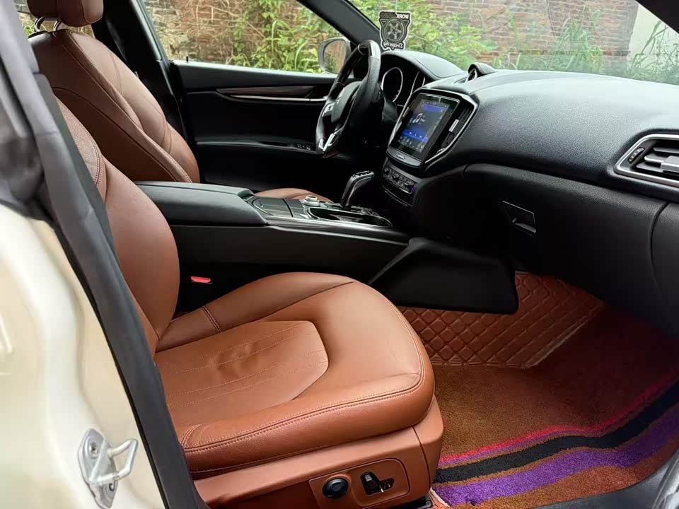 Maserati Ghibli Maserati Ghibli