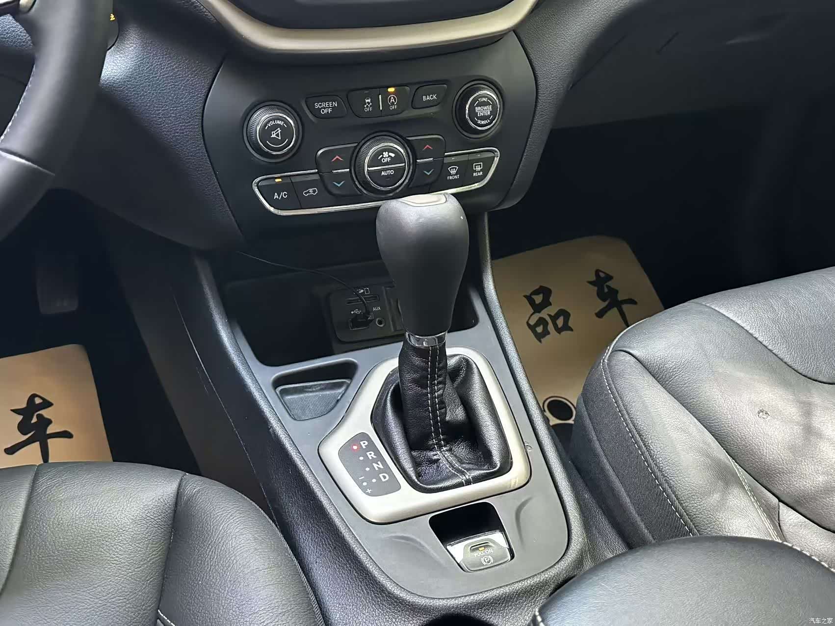 Jeep Cherokee, 2018 11