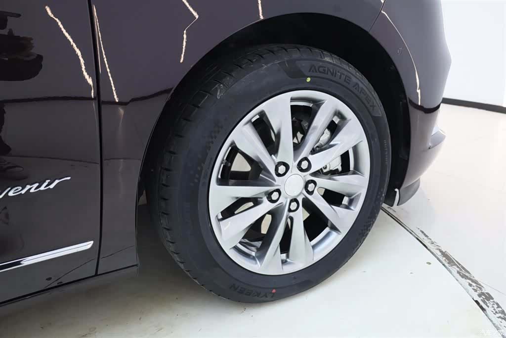 Buick GL8, 2022 10