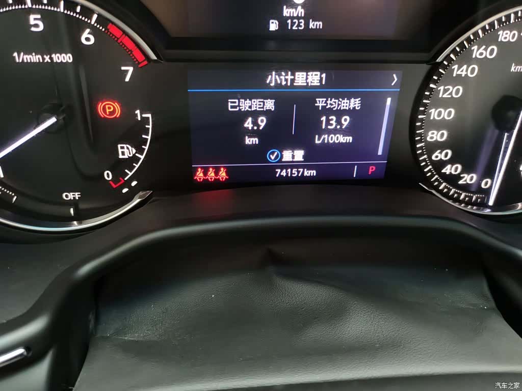 Cadillac CT5, 2022 все фото