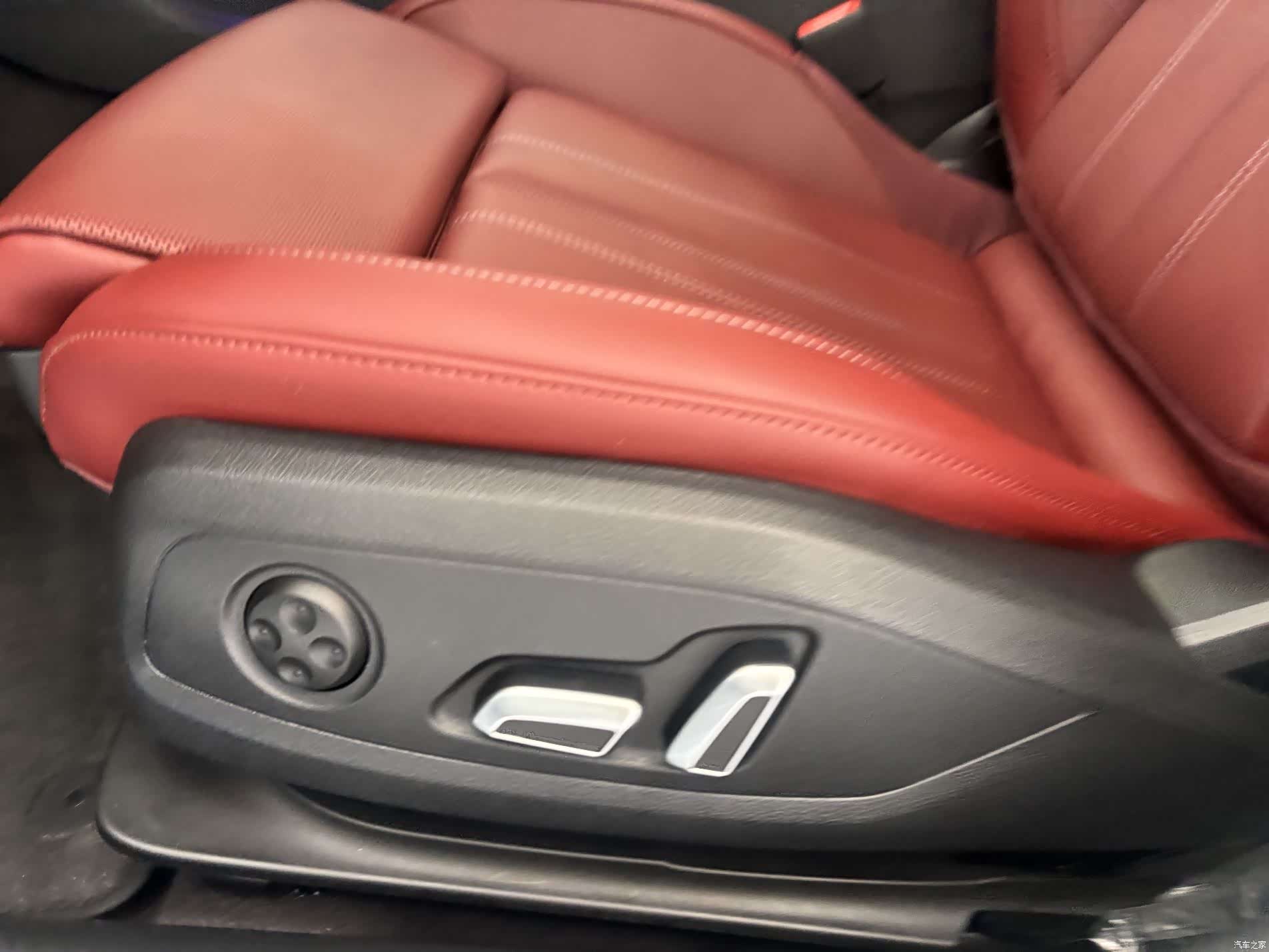 Audi A4L, 2025 14