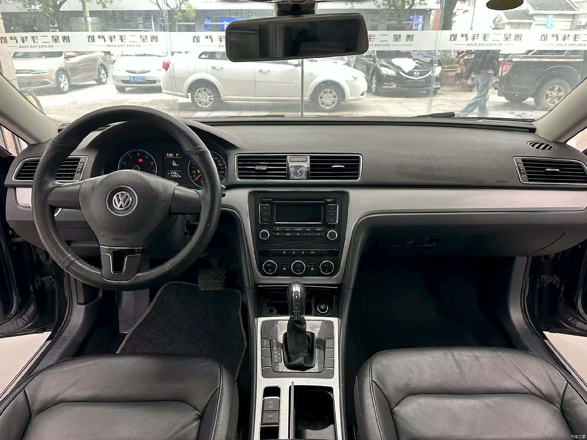 Volkswagen Passat, 2012 все фото