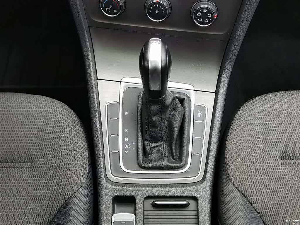 Volkswagen Golf, 2015 13