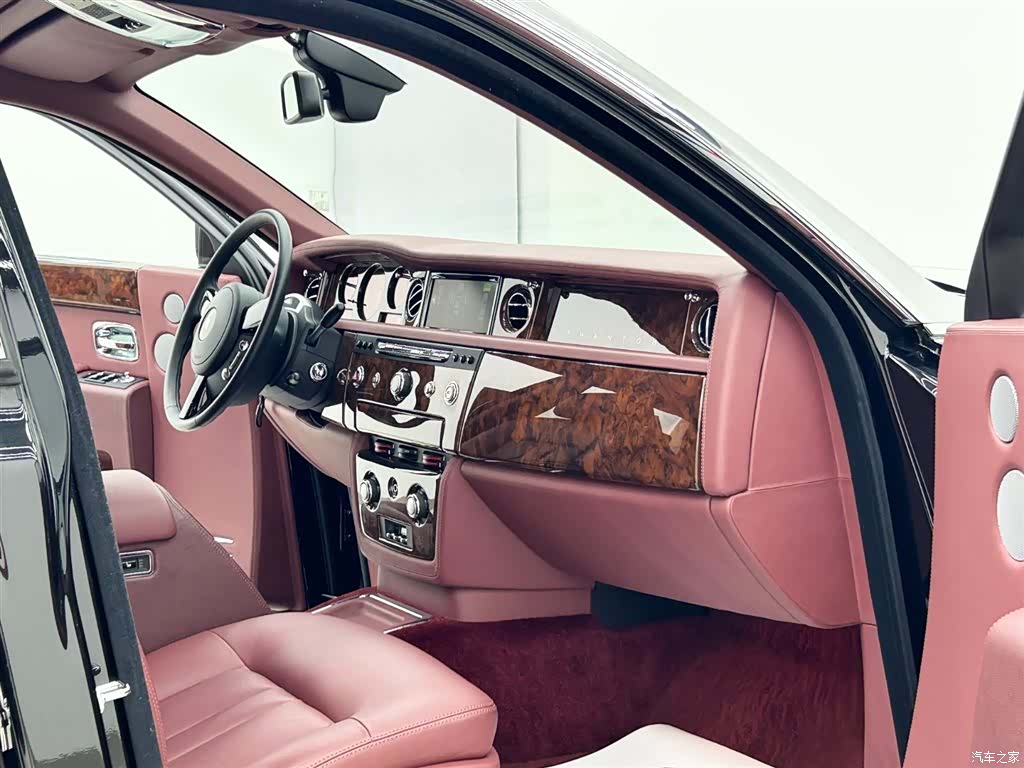 Rolls-Royce Phantom, 2014 9