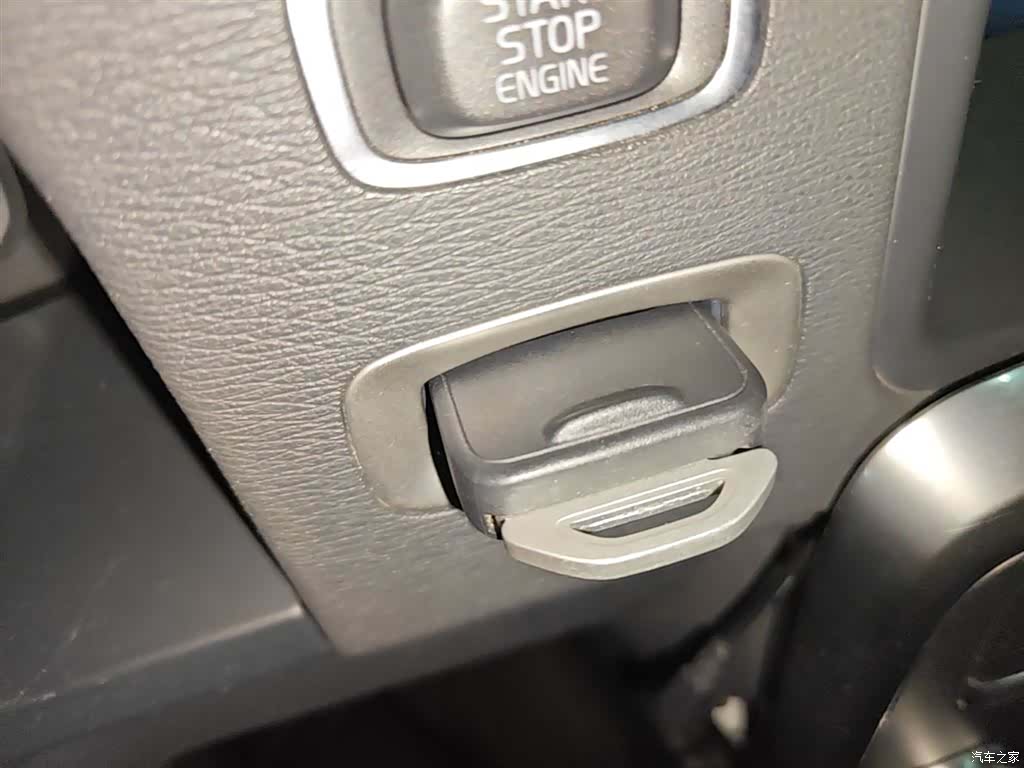 Volvo V60, 2015 12
