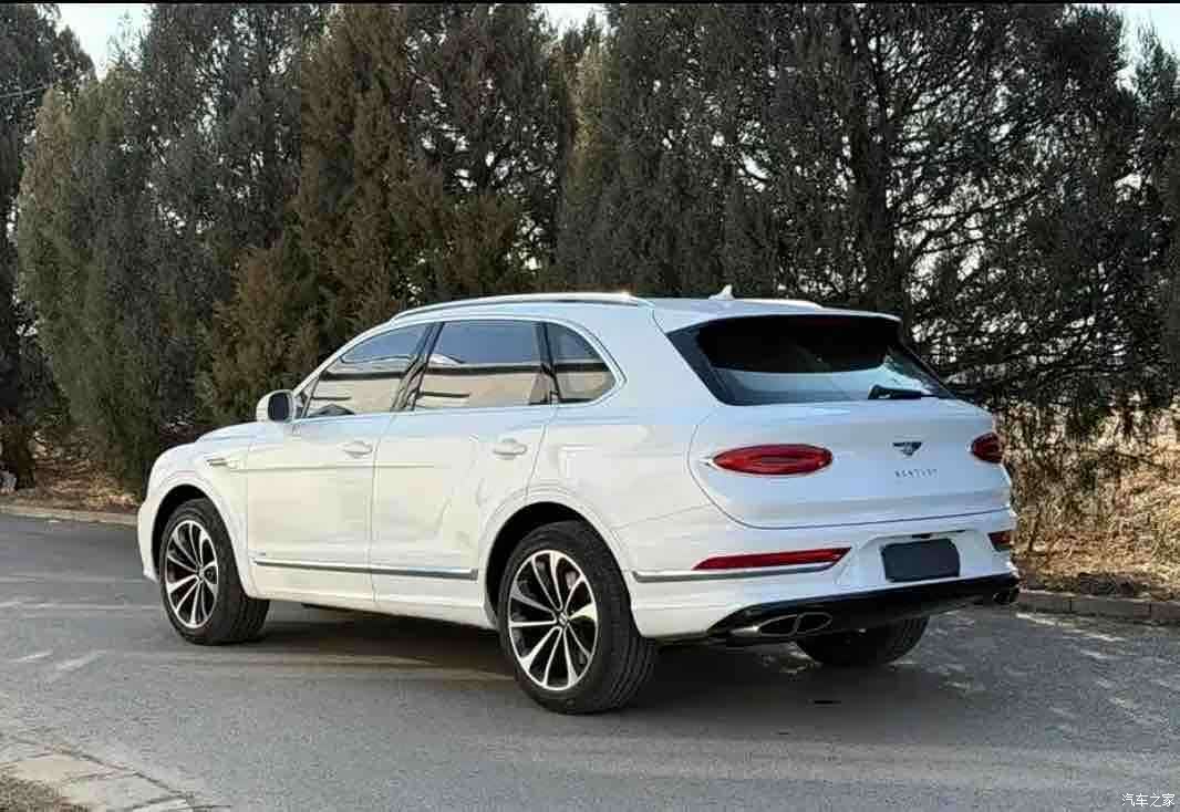 Bentley Bentayga, 2021 все фото
