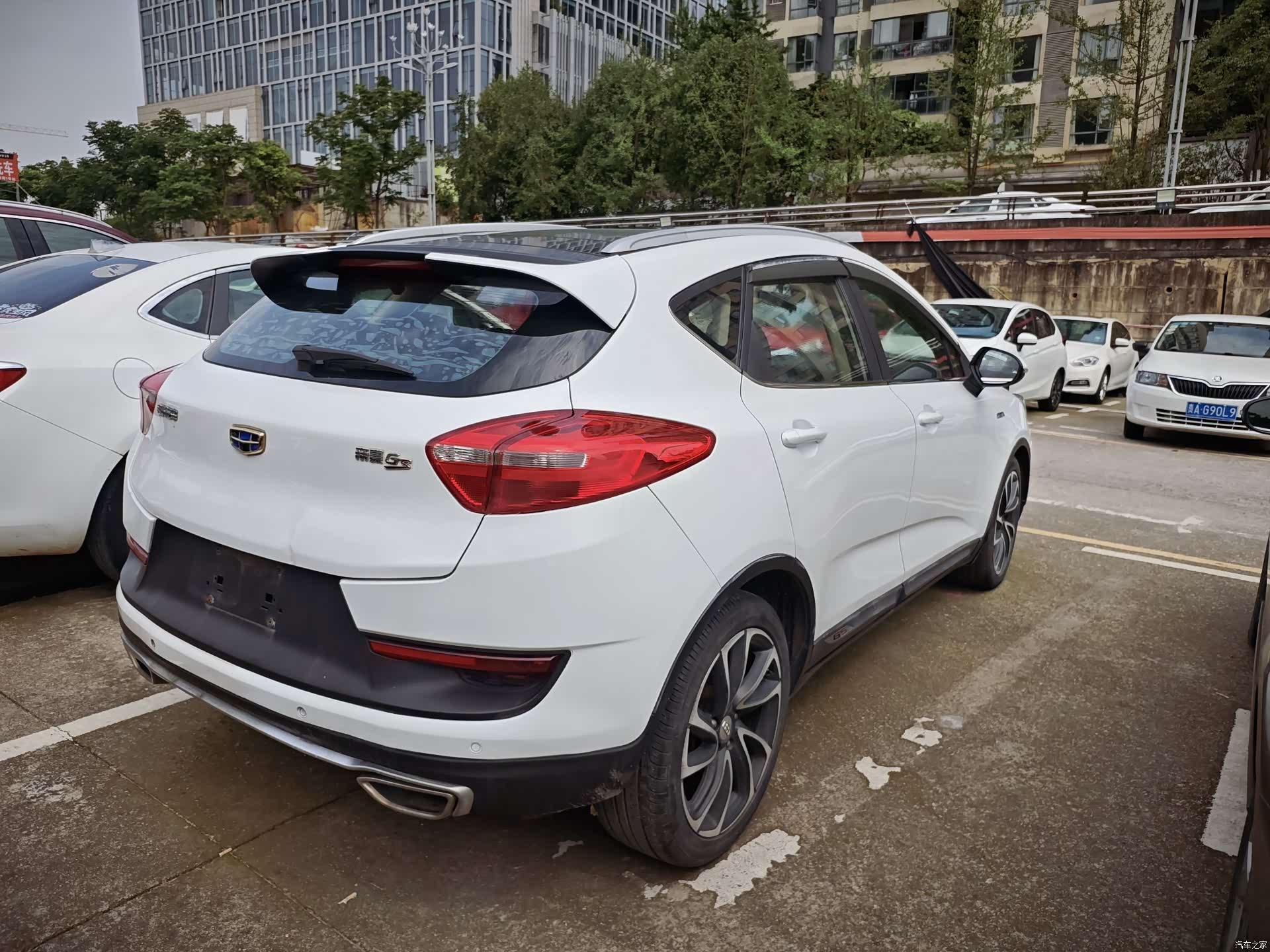 Geely Emgrand, 2017 10