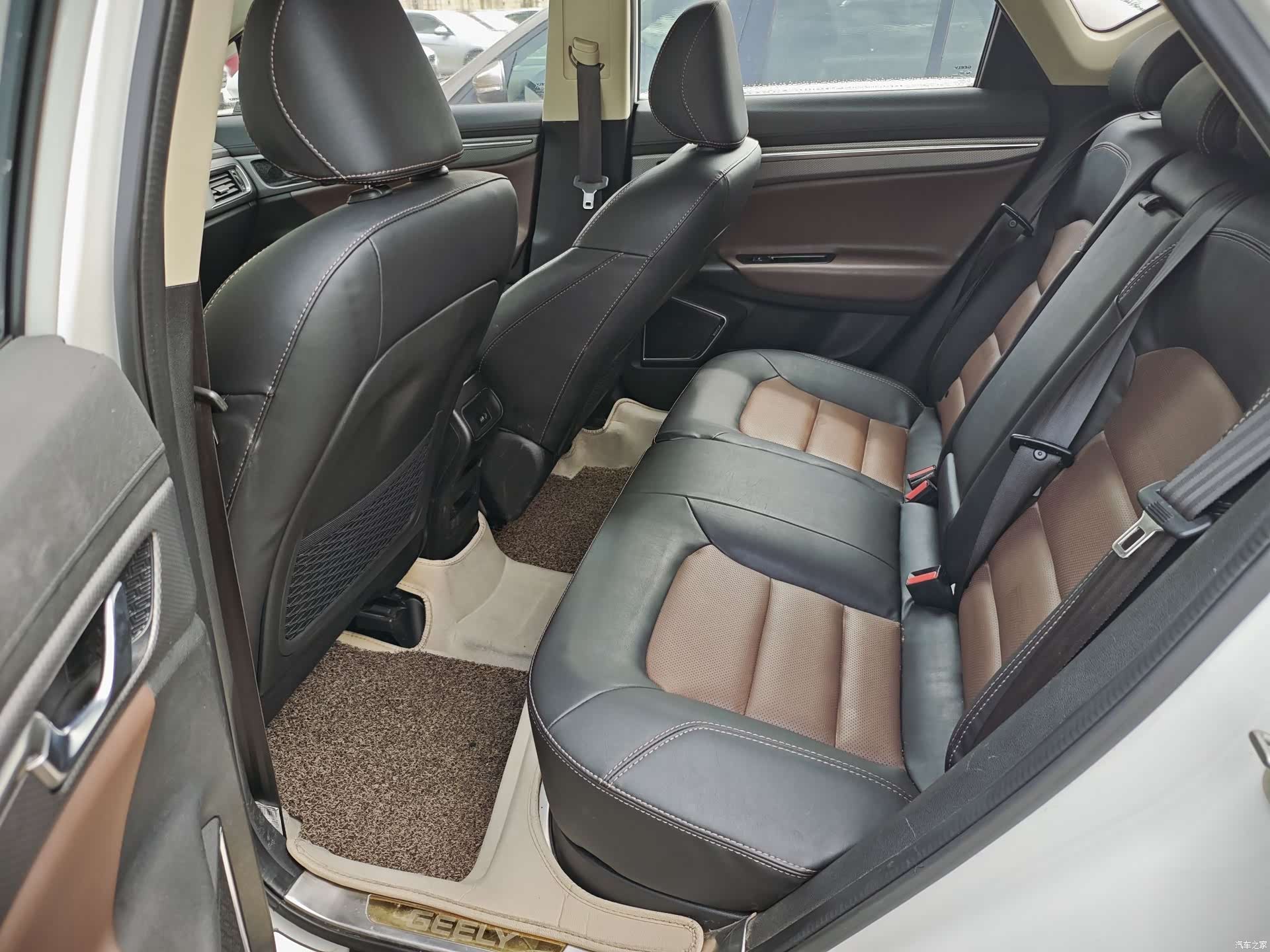 Geely Emgrand, 2017 7
