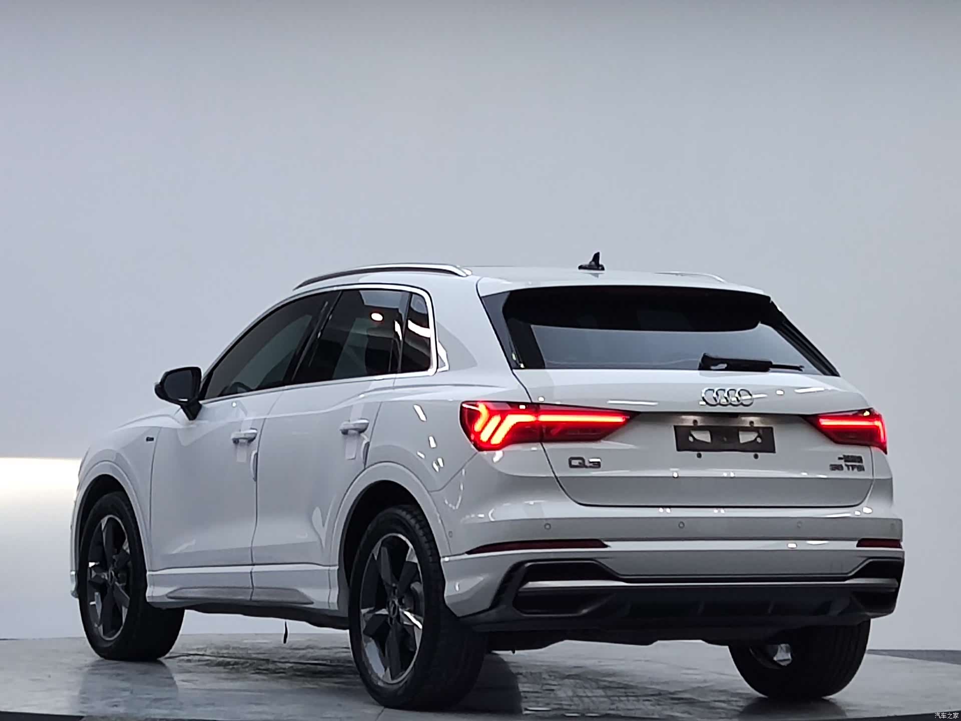 Audi Q3, 2022 6