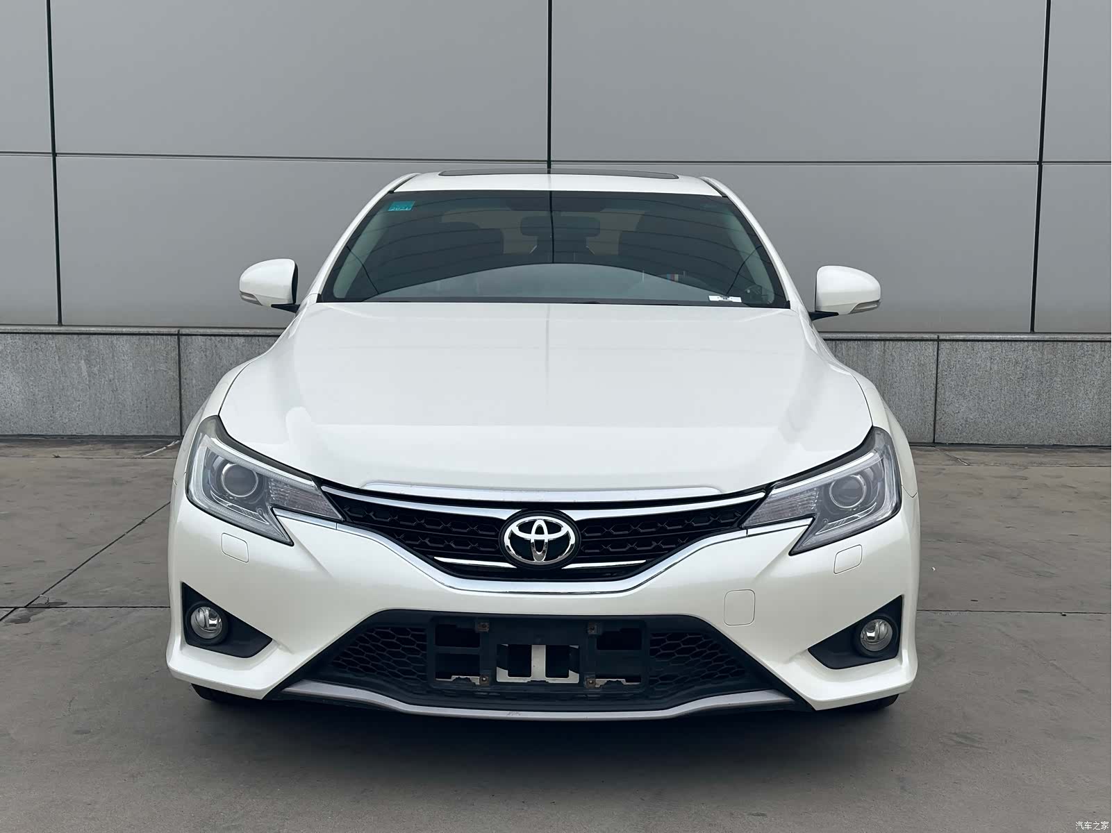 Toyota 2.5V, 2017 2