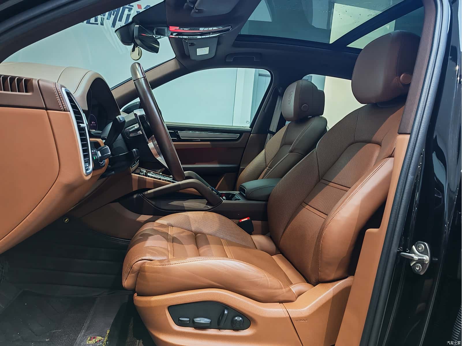 Porsche Cayenne, 2023 10