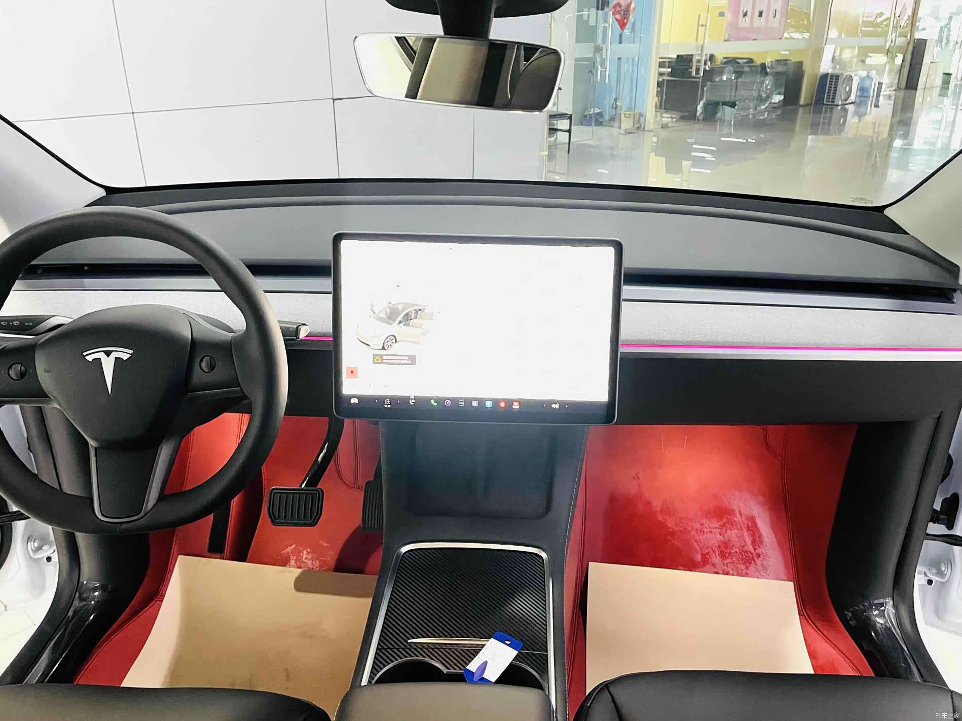 Tesla Model Y, 2024 9