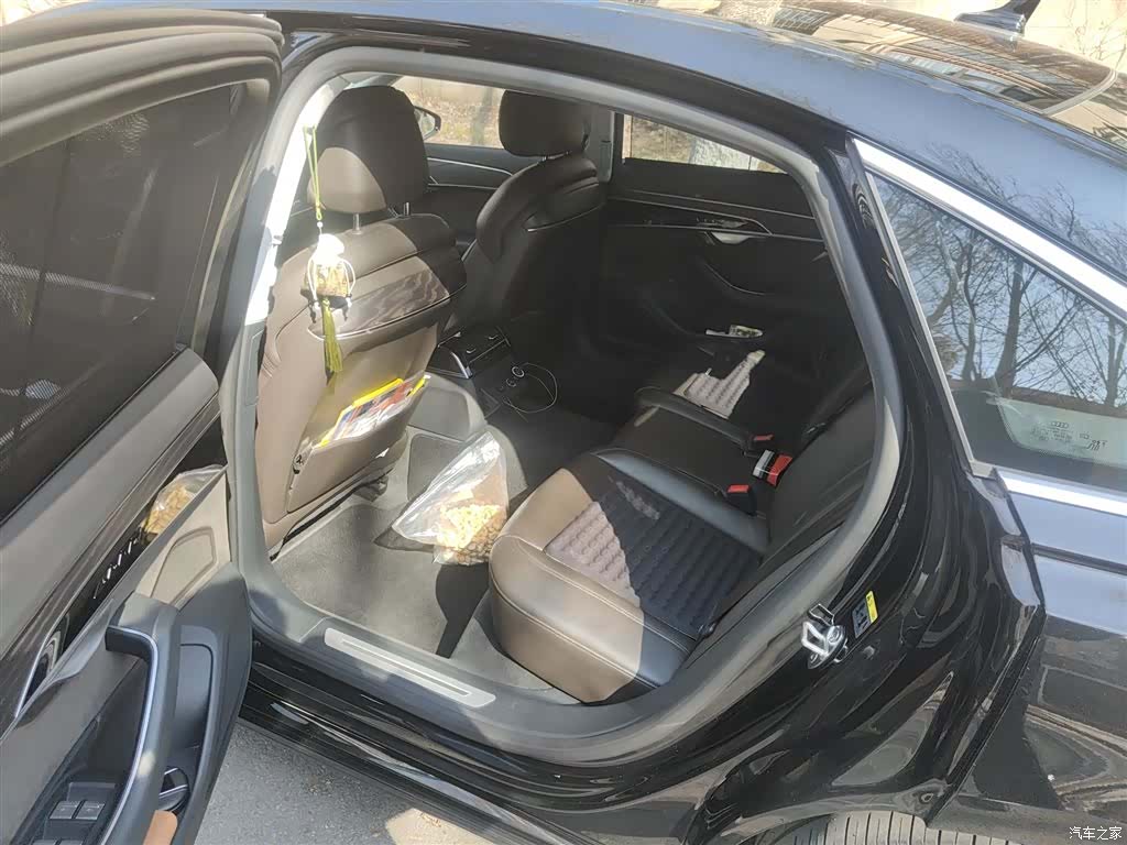 Audi A8L, 2020 14
