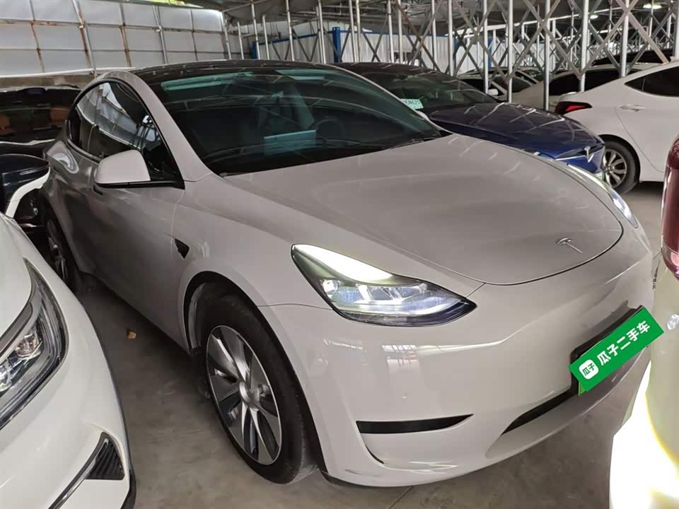 Tesla Model Y Tesla Model Y