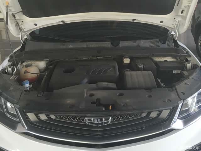 Geely Coolray, 2020 12