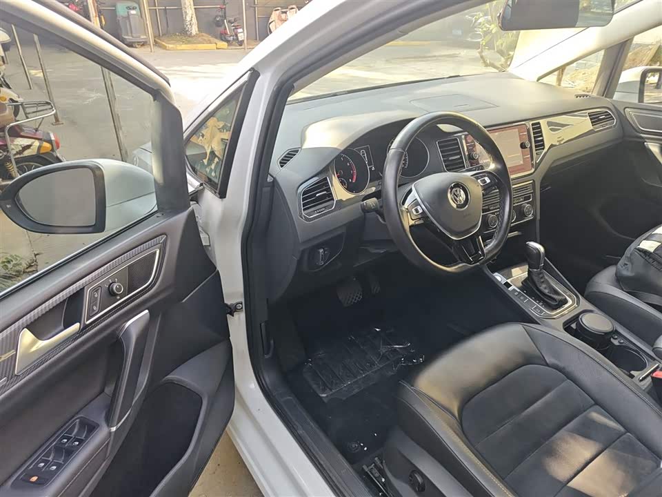 Volkswagen Golf*Jiayu