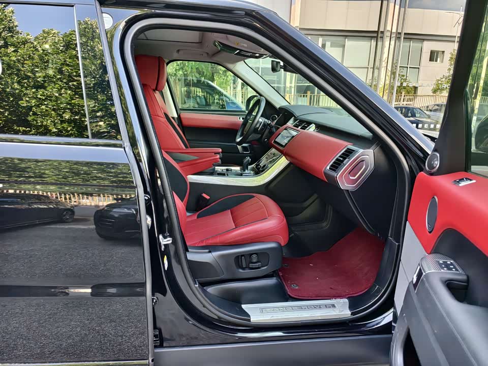 Land Rover Range Rover Sport Land Rover Range Rover Sport