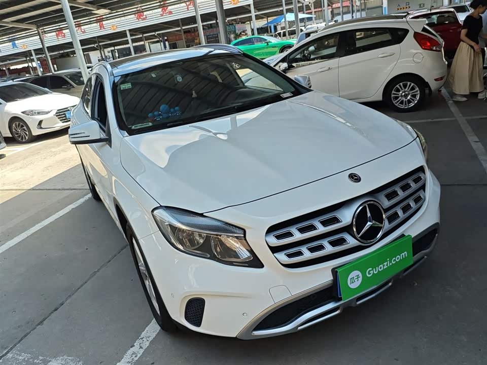 Mercedes-Benz GLA