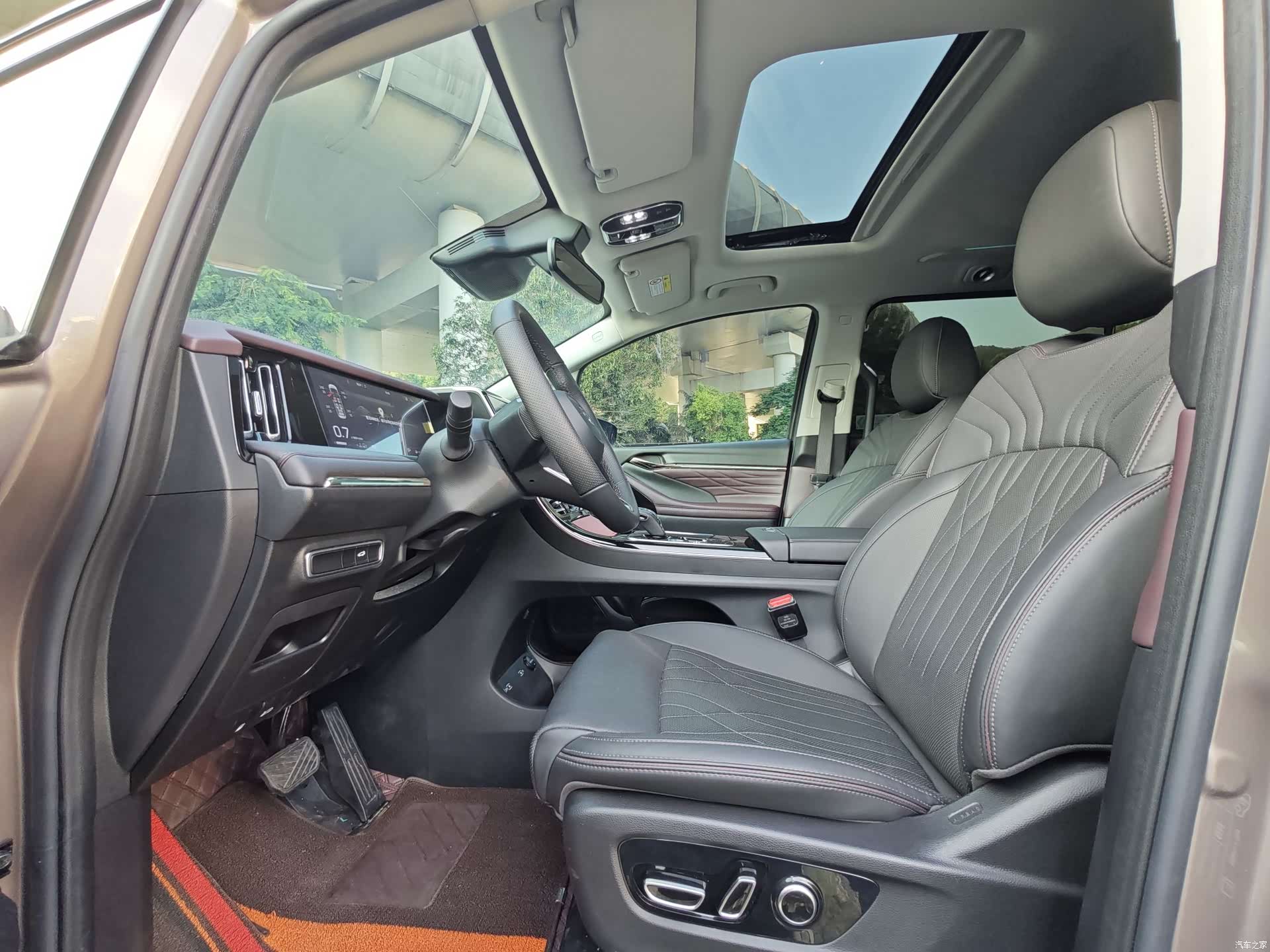 Trumpchi M8, 2025 9