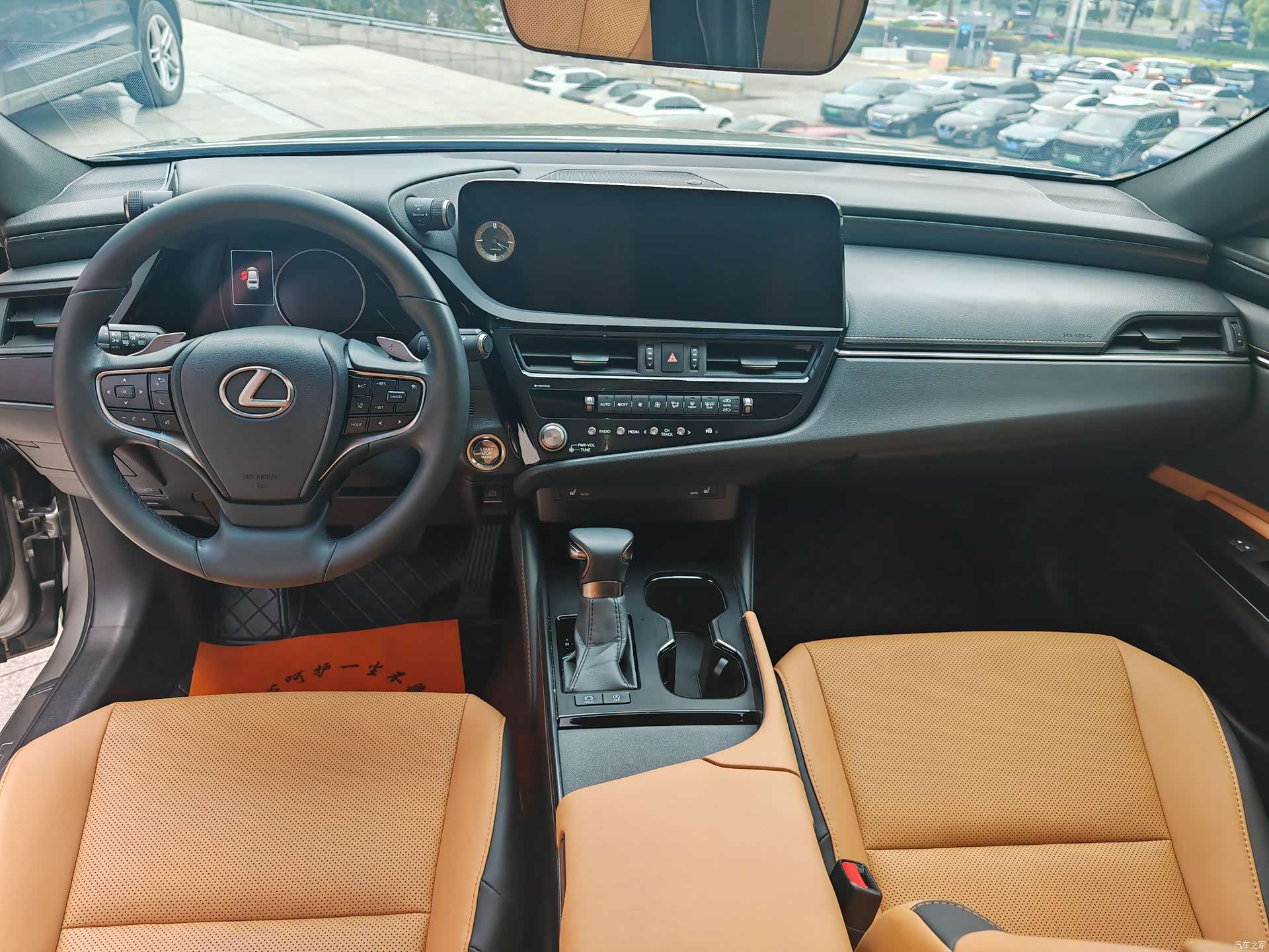 Lexus ES, 2023 13