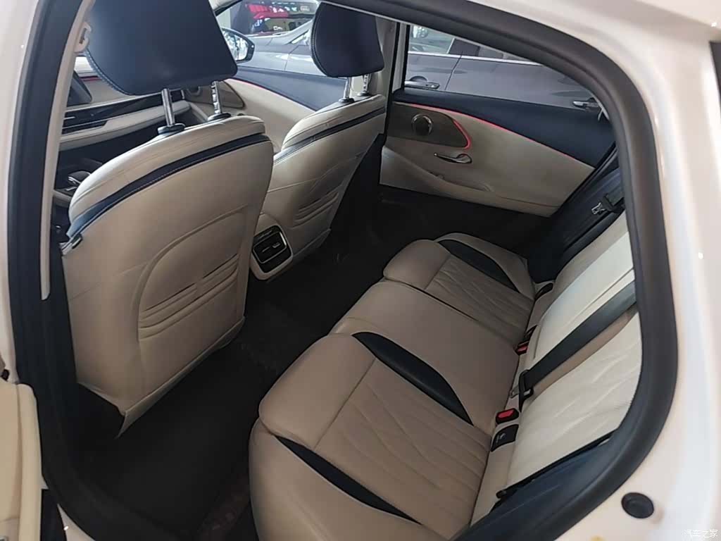 Chery Arrizo 8, 2022 17