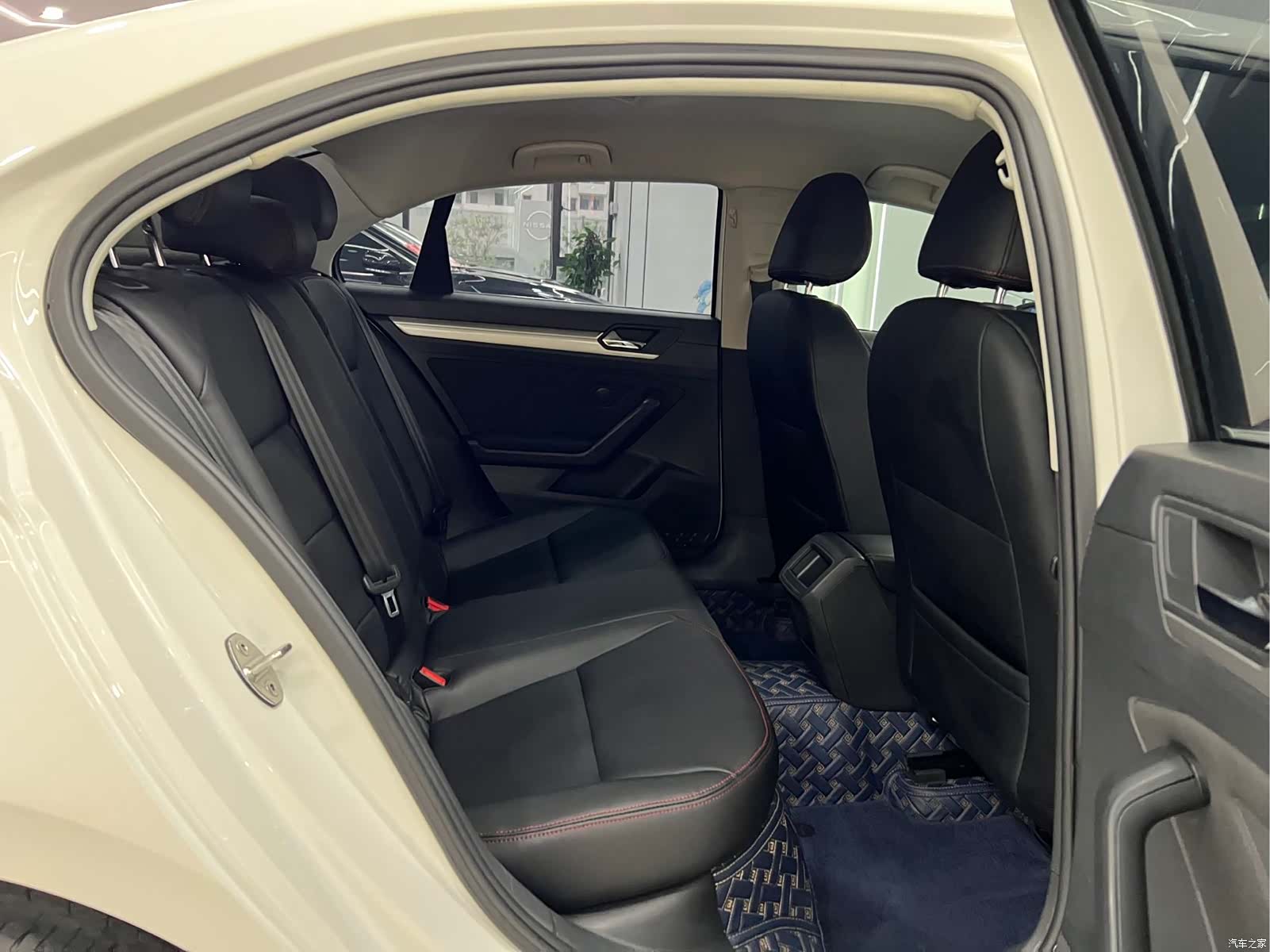 Volkswagen Lamando, 2017 11