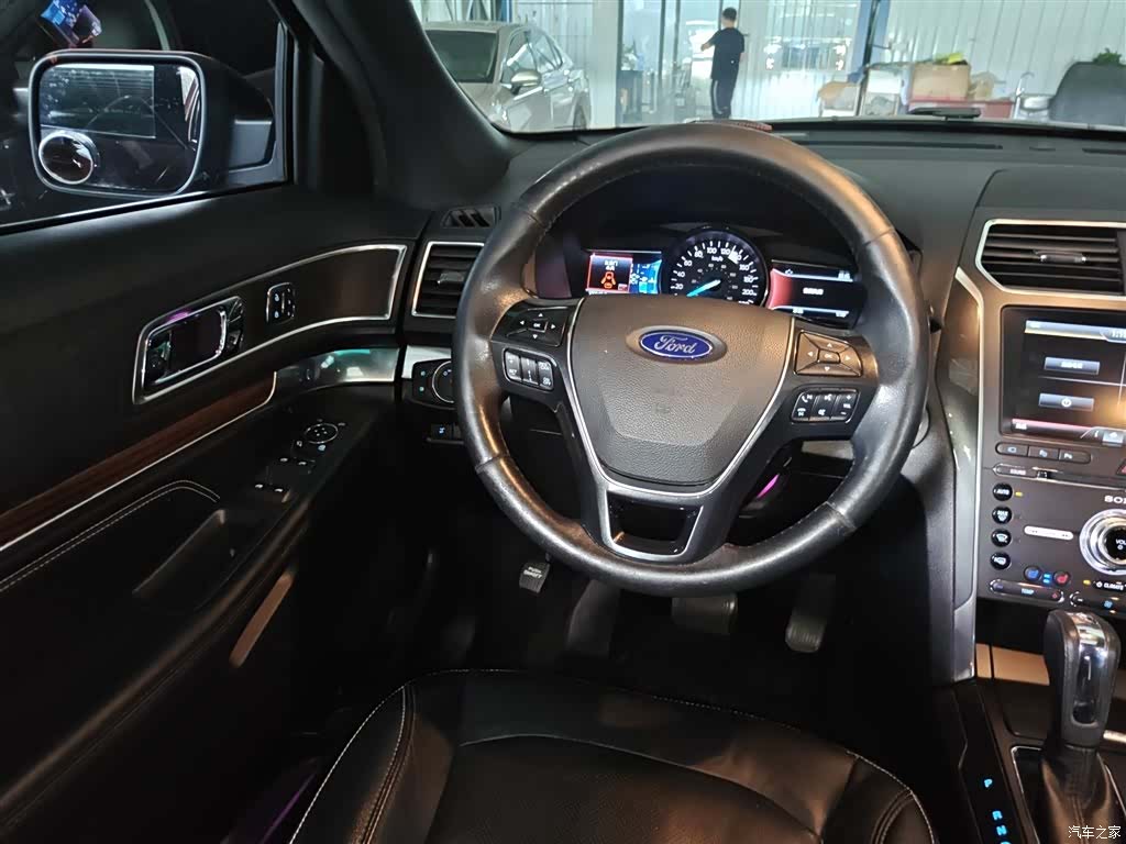 Ford Explorer, 2015 7