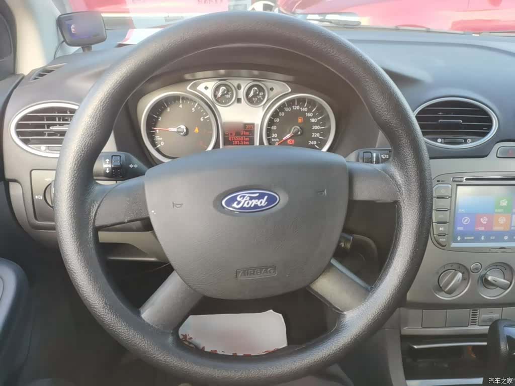 Ford Focus, 2015 11