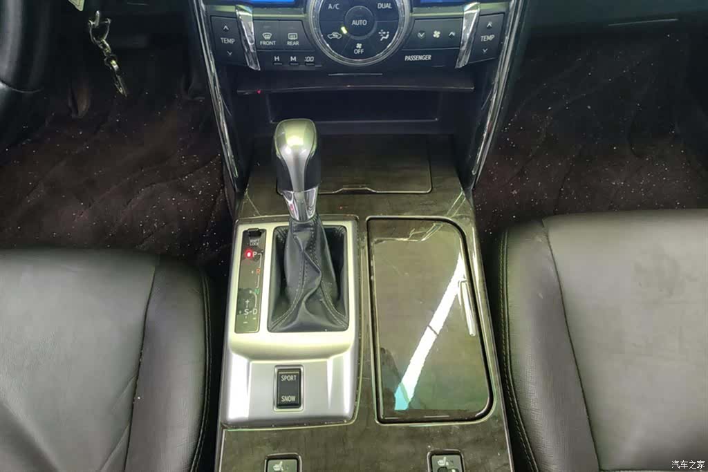 Toyota 2.5V, 2017 16