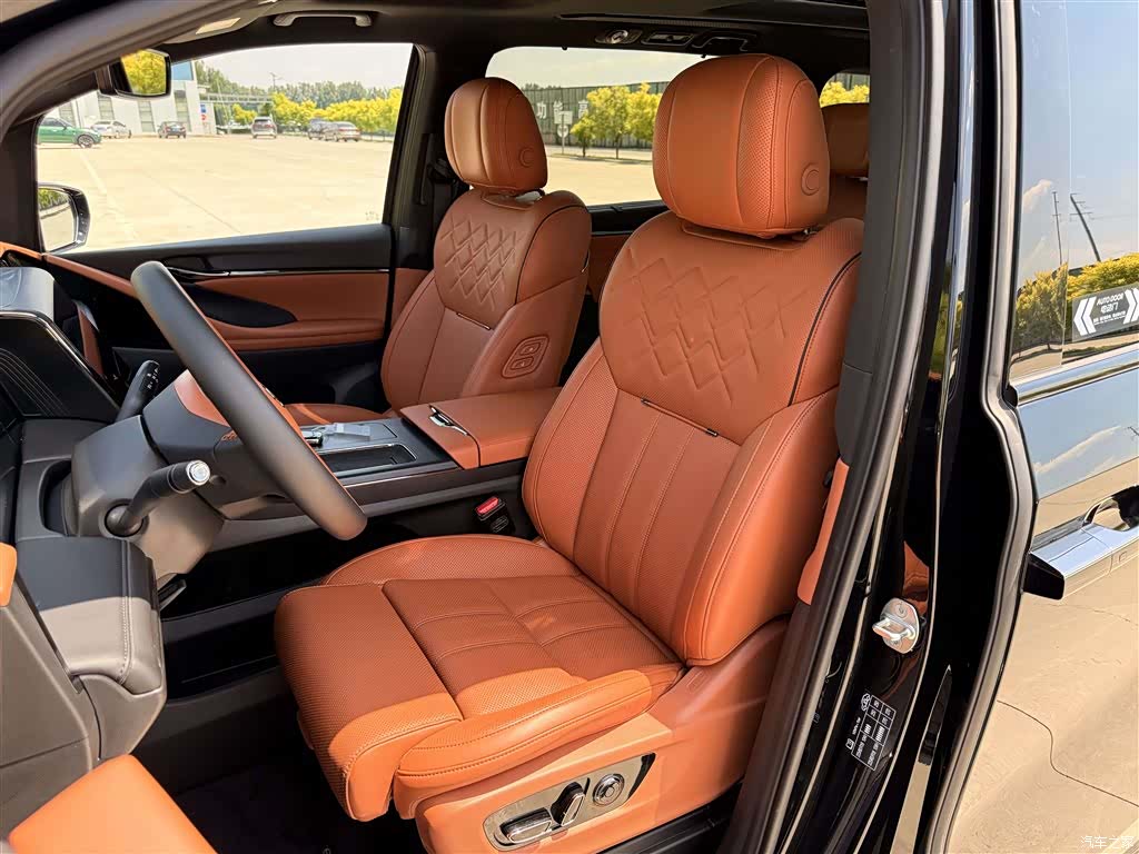 Trumpchi M8, 2026 все фото