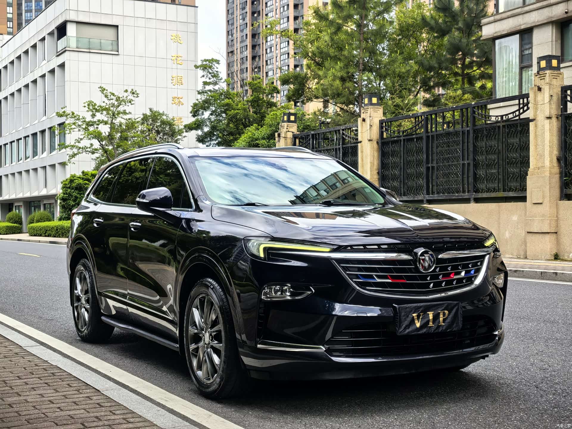 Buick Enclave, 2021 3
