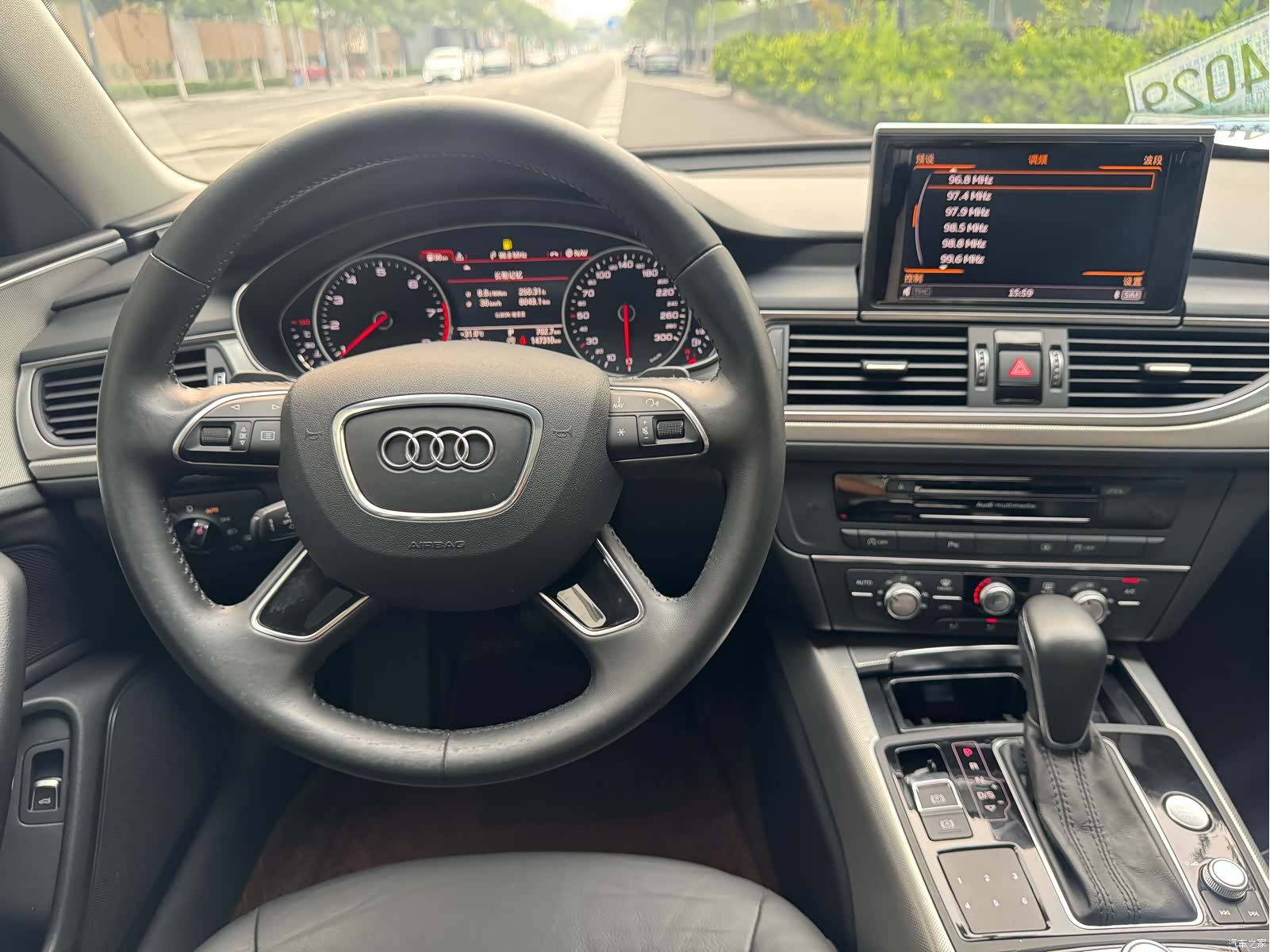 Audi A6L, 2019 11