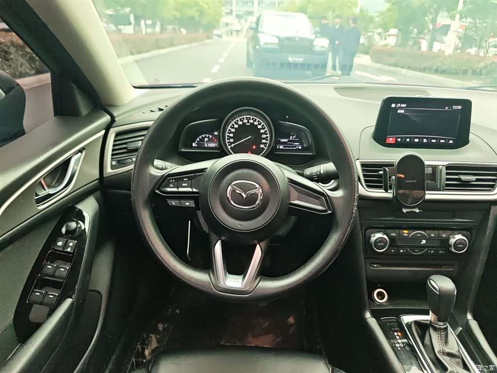 Mazda Mazda3, 2019 9