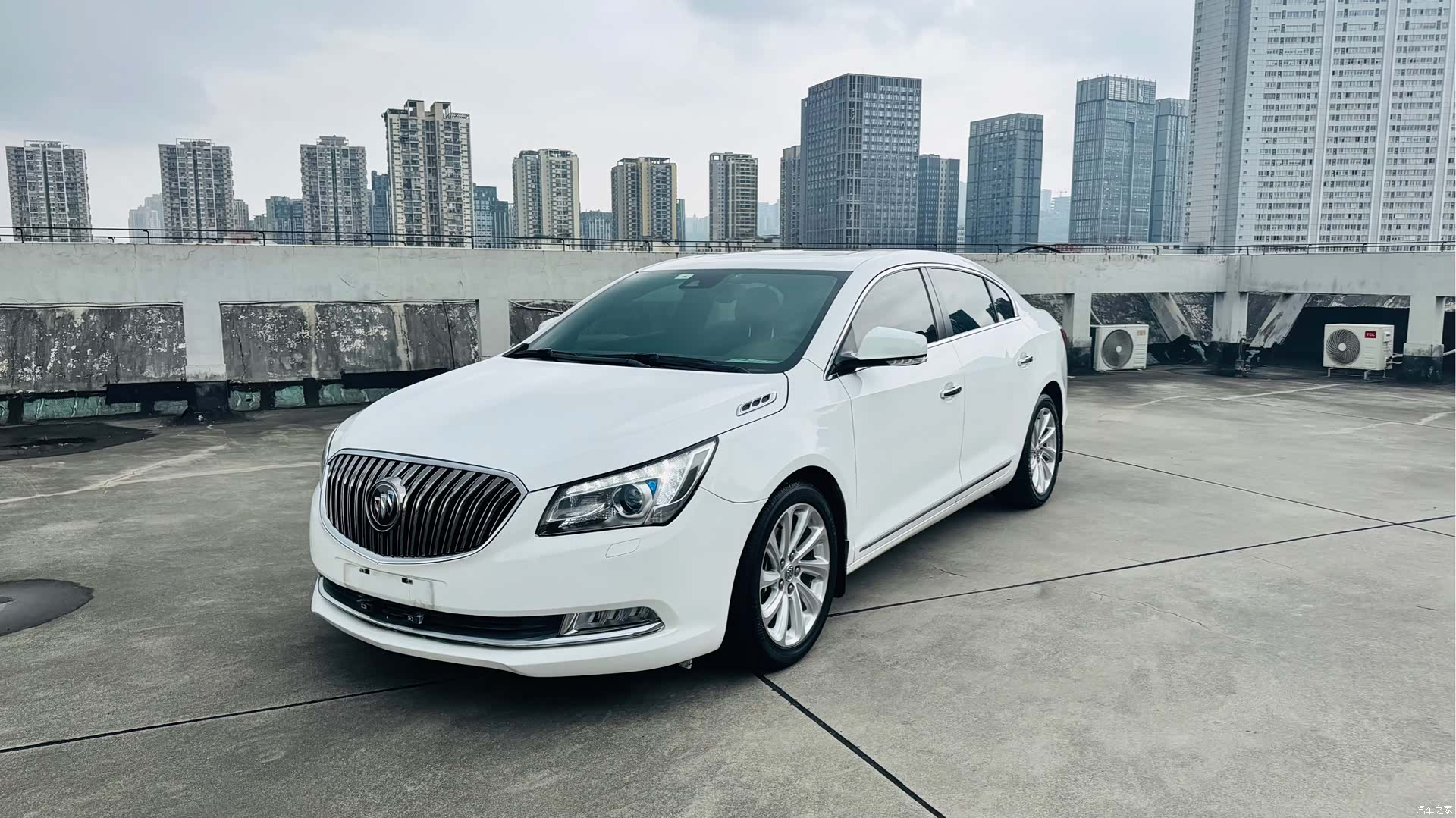 Buick LaCrosse, 2013 1