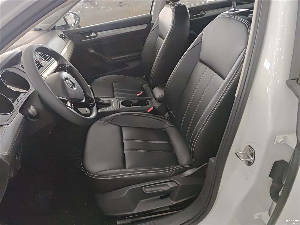Volkswagen Lamando, 2017 15