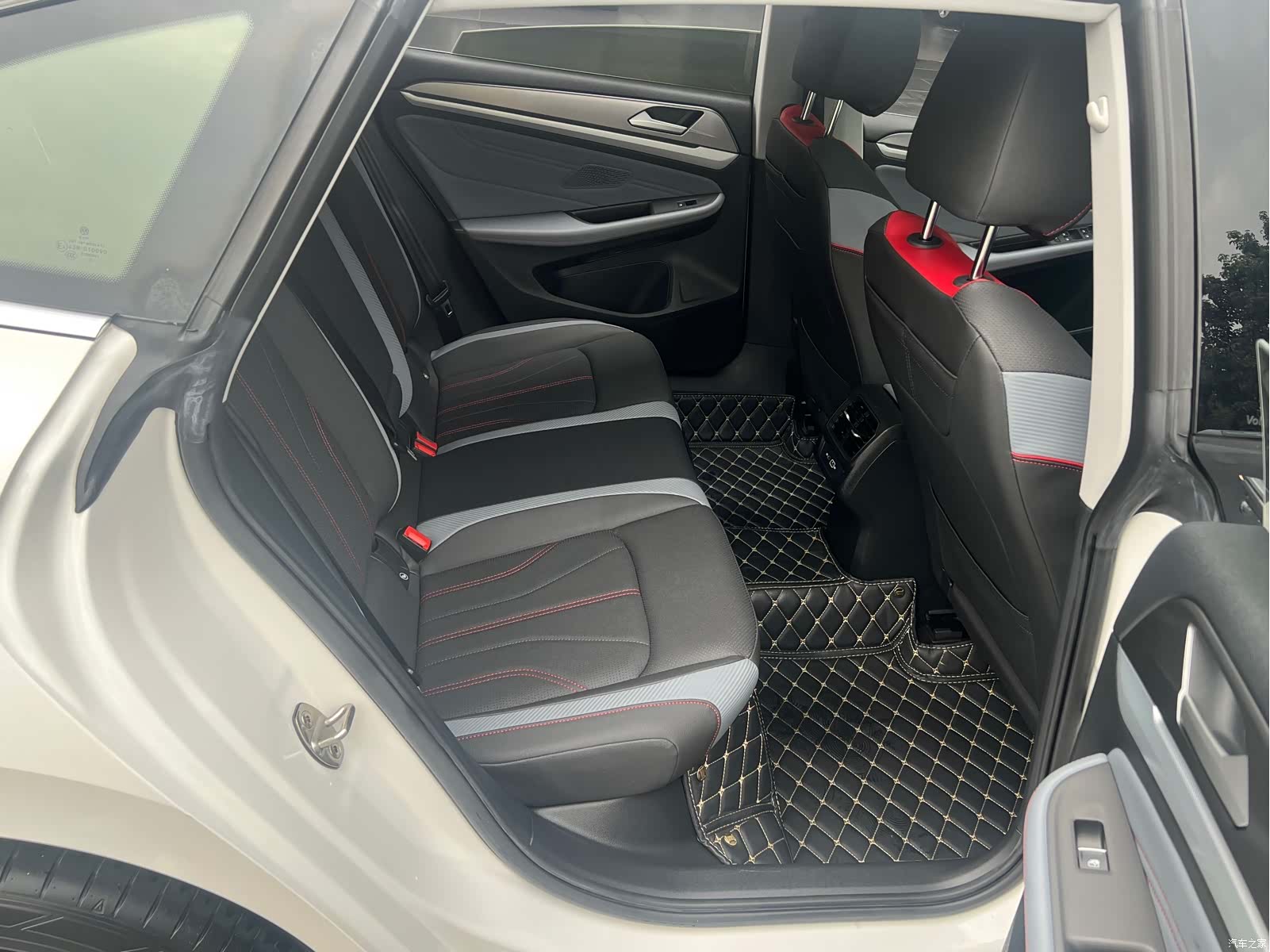 Volkswagen Lamando, 2023 12