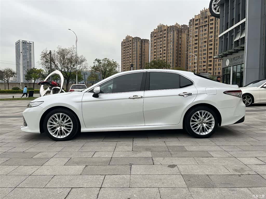 Toyota Camry, 2020 7