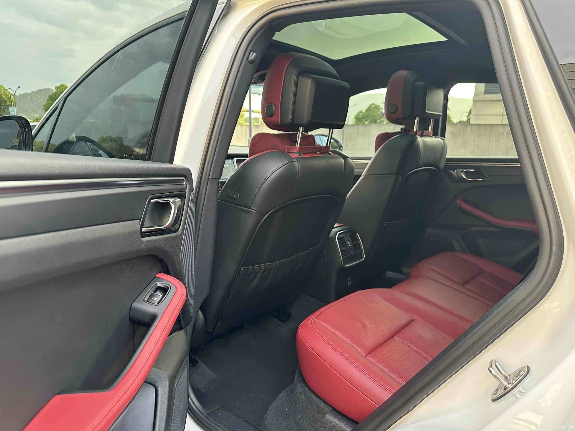 Porsche Macan, 2024 10