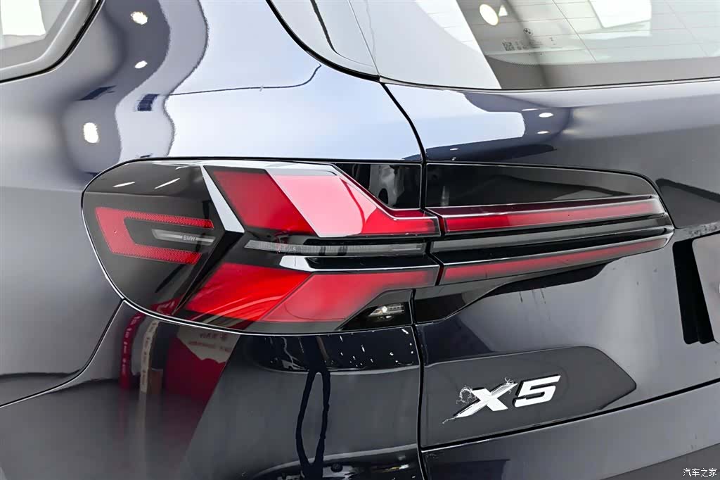 BMW X5, 2025 10