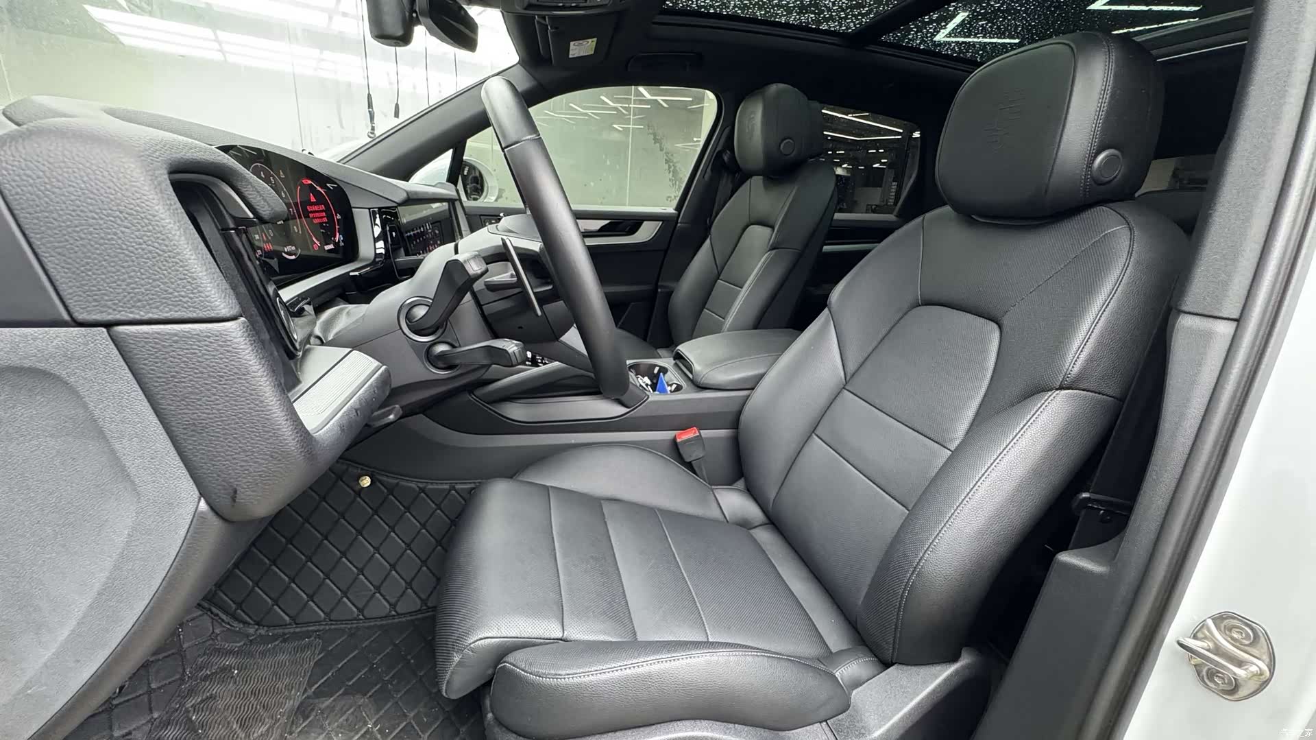 Porsche Cayenne, 2024 11