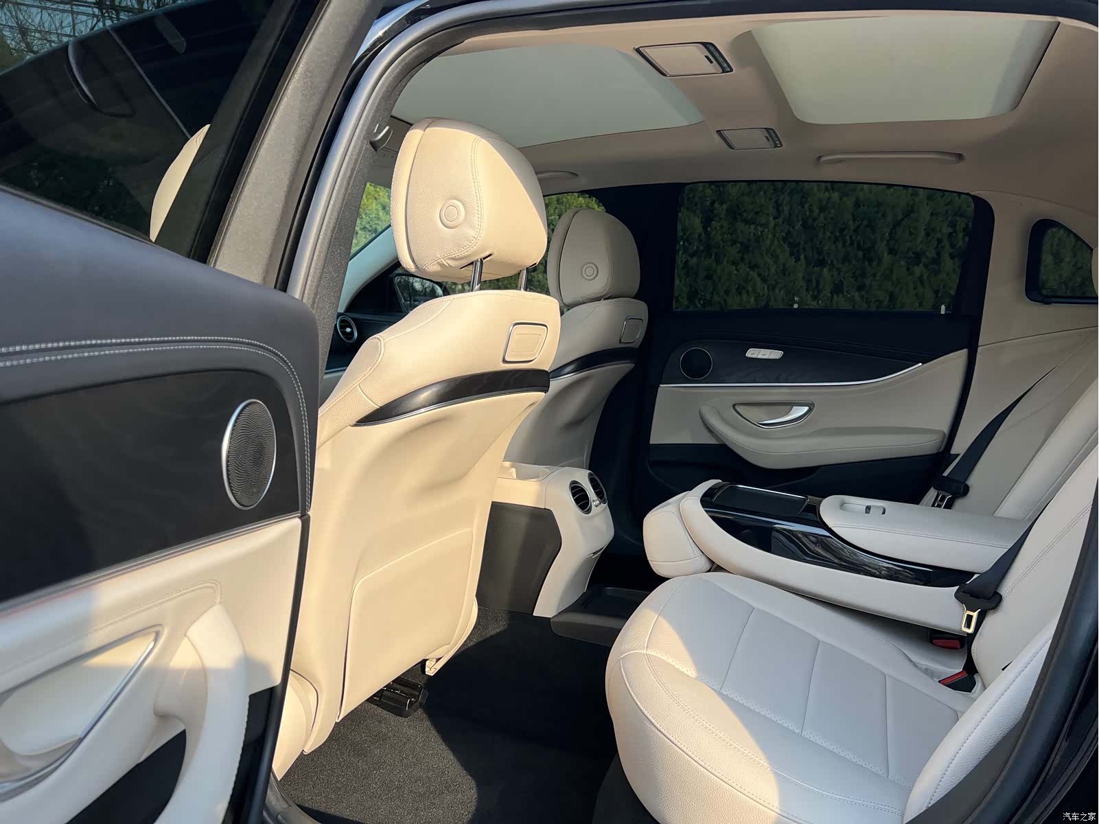 Mercedes-Benz E-Class, 2017 12