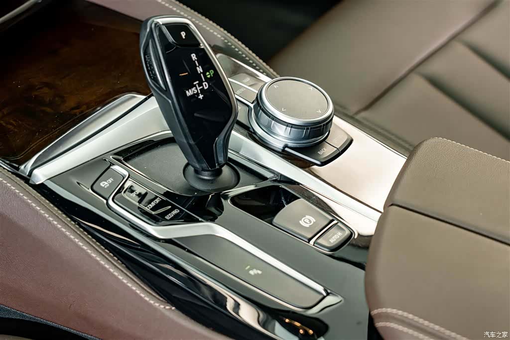 BMW 5 Series, 2019 11
