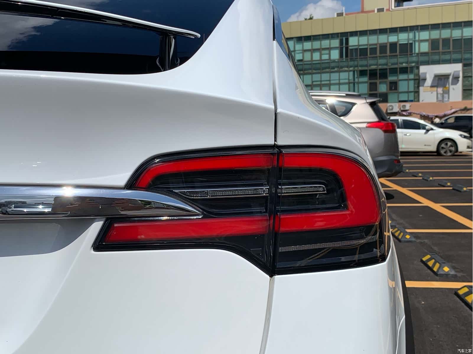Tesla Model X, 2016 10