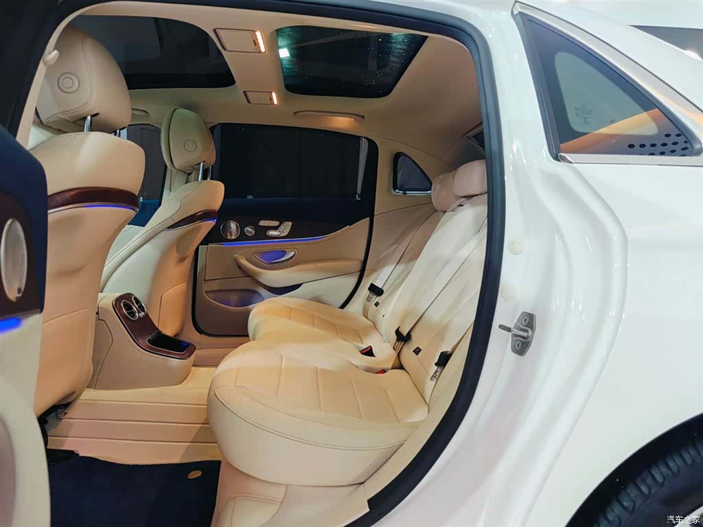 Mercedes-Benz E-Class, 2022 9