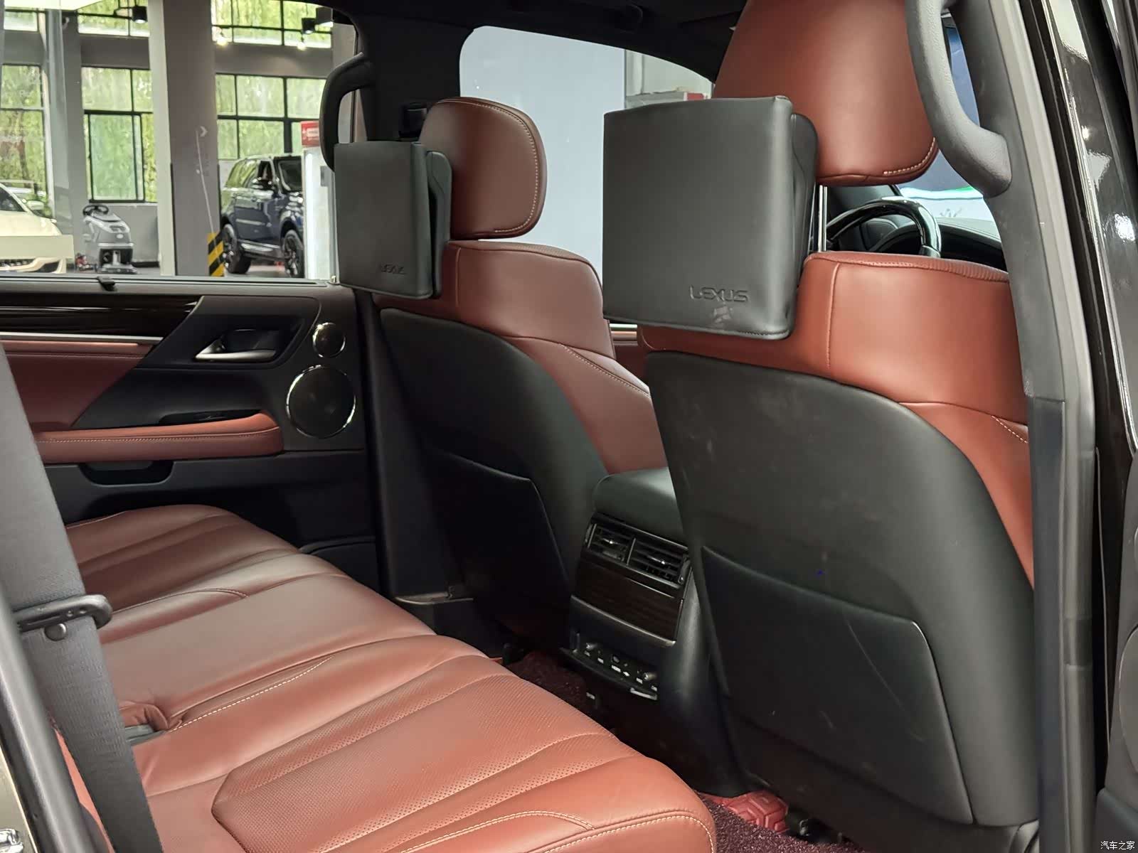 Lexus LX, 2019 15