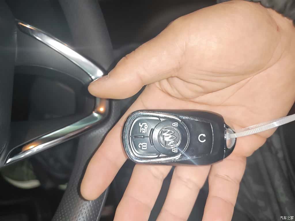 Buick Verano, 2020 9